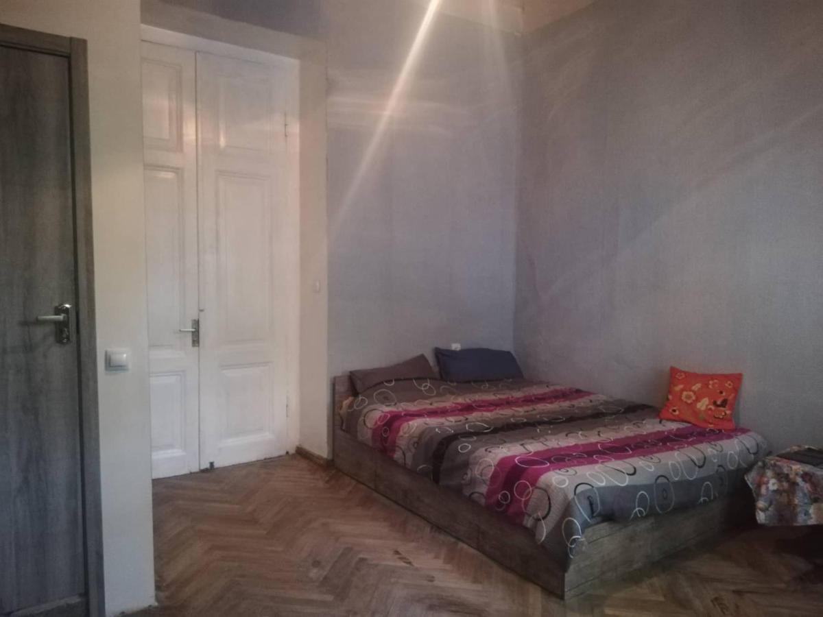 Eka'S Apartment On Marjanishvili Tiflis Dış mekan fotoğraf